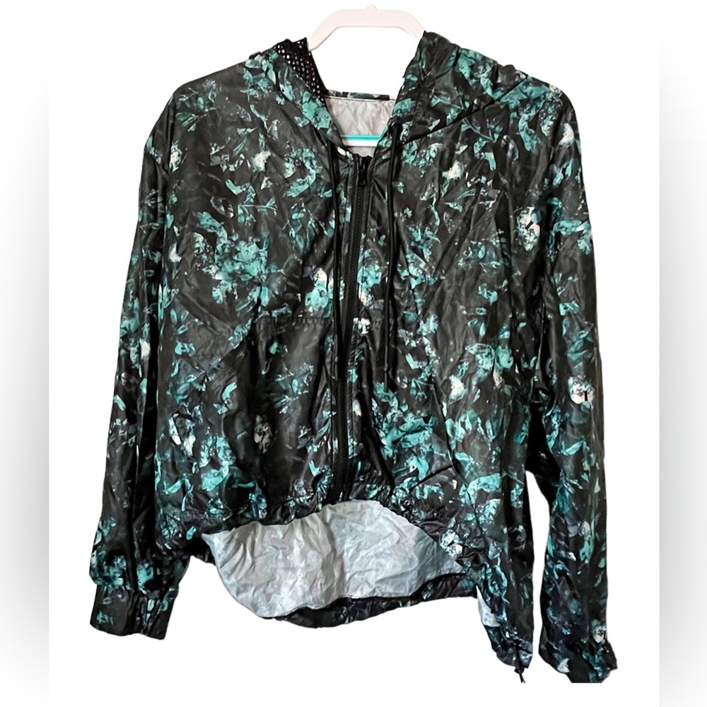 Women’s All In Motion Crop WindBreaker